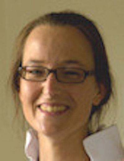 Dr. Miraude Adriaensen