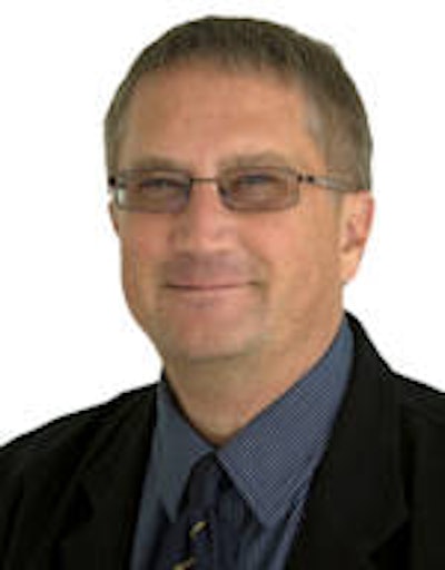 Late adverse reactions are more frequent after nonionic dimers than after nonionic monomers -- a fact that is overlooked in daily practice, said Dr. Henrik Thomsen.