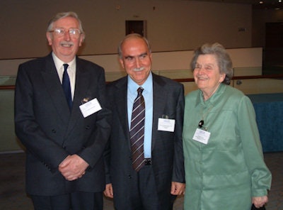 Marion Frank enjoys a friendly conversation with CT pioneer Sir Godfrey Hounsfield (left) and former European Congress of Radiology (ECR) President Dr. Nicholas Gourtsoyiannis. Image courtesy of Dr. Adrian Thomas.