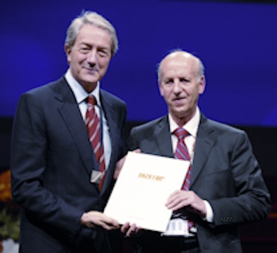 Dr. Lawrence Goodman (right), radiologist from the Medical College of Wisconsin, Milwaukee, U.S. Image provided by ESR.