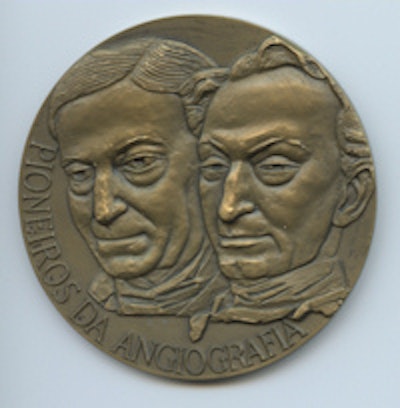 Egas Moniz and Reynaldo Dos Santos on a medal front