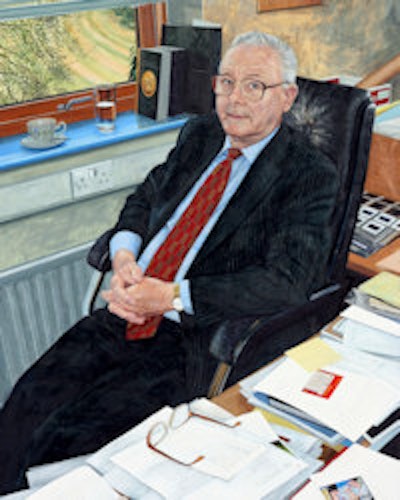 This portrait of Sir Peter Mansfield was painted in 2008 by Stephen Shankland RP. Image courtesy of the U.K. Royal Society of Portrait Painters and National Portrait Gallery.