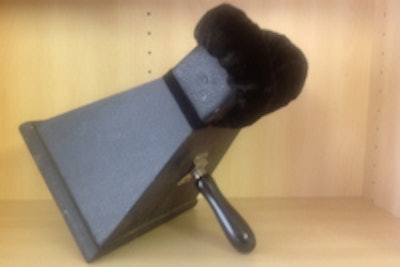 Left: Fig 2. The use of the cryptoscope (Meadowcroft 1896). Right: Fig 3. The cryptoscope.