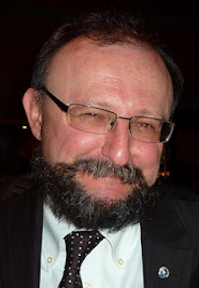 The UEMS' financial independence from the pharmaceutical industry is a major strength, according to Dr. Remy Demuth.