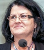 Dr. Nathalie Lassau from Villejuif, France.