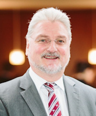 Tumor treatments can be dramatically improved with peptide receptor radionuclide therapy, Dr. Richard Baum told attendees at the AIPES meeting. All photos courtesy of Alohafred Photography, Brussels, www.alohafred.com.