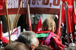 2014 10 03 13 11 30 321 Demonstration 200