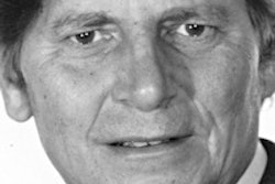 2014 12 22 13 54 50 259 2014 12 23 Grainger Main Portrait 200