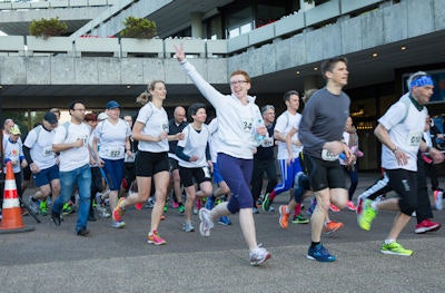 And they're off! A charity fun run (spendenlauf zugunsten) forms a traditional part of the DRK. This year's good cause was the rebuilding project at the Roentgen Museum.