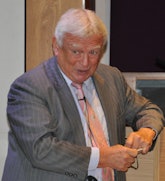 Dr. László Tabár.