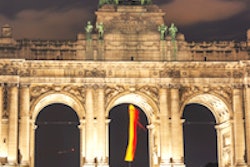 2016 03 30 10 53 29 840 Belgium Triumphal Arch Lighter