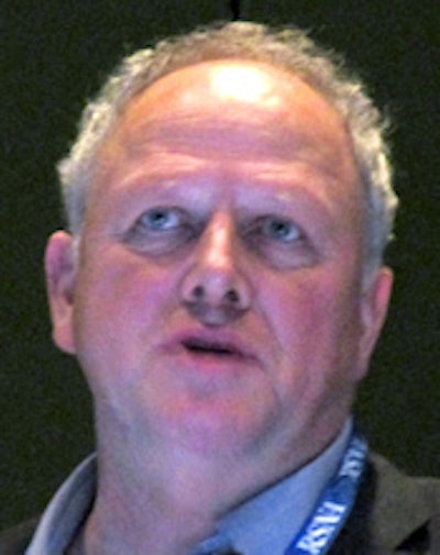 Dr. Johan De Mey from Universitair Zuikenhaus Brussel.