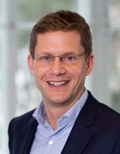 Dr. Christian Loewe.