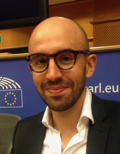 Dr. Miguel Reis Ferreira from London.