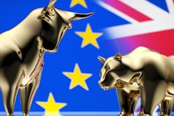2018 09 18 19 32 3502 Brexit Bull And Bear 400
