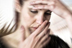 2019 07 26 18 16 0842 Woman Anxious 400