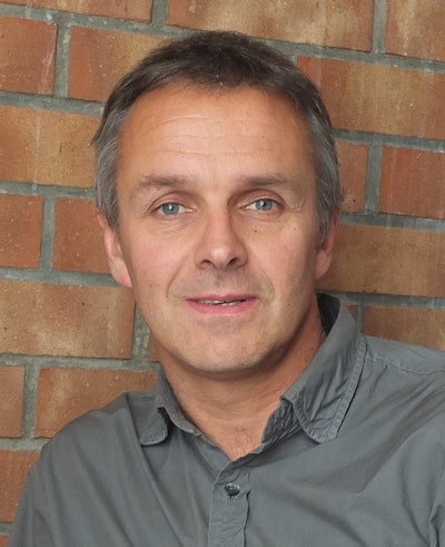 Dr Luc Ceugnart.