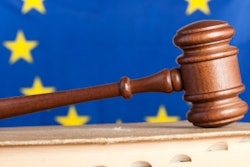 2020 03 27 17 23 1132 Gavel European Union 400