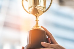 2020 04 29 22 54 0113 Trophy Award 400