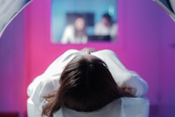 2020 05 01 21 57 7885 Tomograph Girl 400