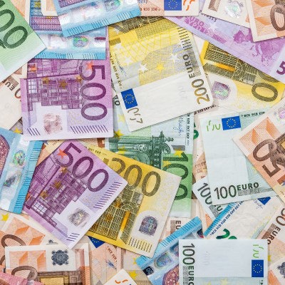 2019 07 04 00 21 3668 Euros Bills 400