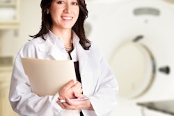 2020 12 04 21 00 5626 Doctor Woman 400