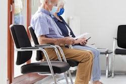 2020 08 14 15 14 3004 Waiting Room Seniors Masks 400