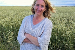 2021 02 05 17 14 0891 Woman Danish Fields 400