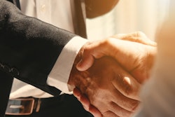 2021 02 25 19 12 7726 Business Handshake Man 400