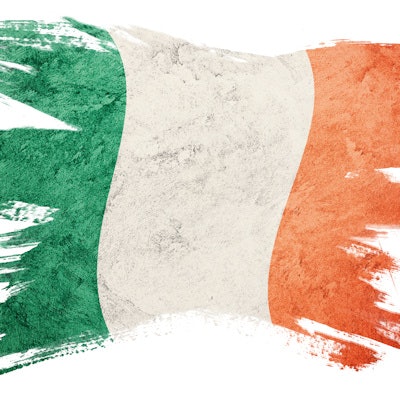 2021 07 12 18 15 8578 Irish Flag Textured 400