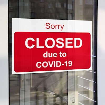 2021 08 10 15 24 0126 Closed Sign Covid 19 400