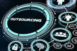 2021 10 18 18 19 0456 Outsourcing Network Concept 400