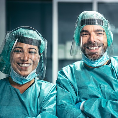 2021 11 16 22 51 7894 Surgeons Smiling 400