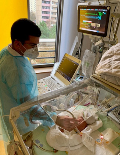 Ultrasound exam in the incubator. Courtesy of Dr. Paul-Christian Krüger and Prof. Dr. Hans-Joachim Mentzel, Jena University Hospital.