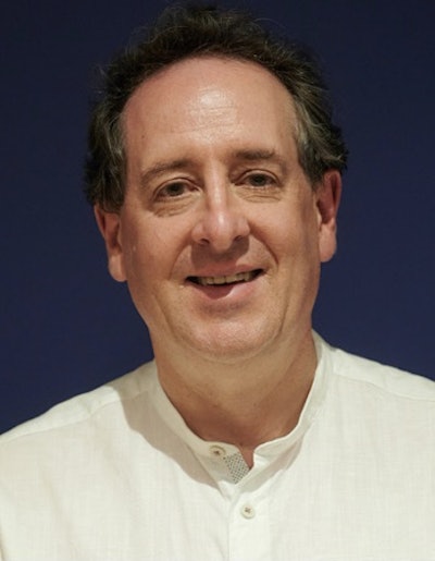 Dr. Giles Roditi from Glasgow Royal Infirmary, U.K.