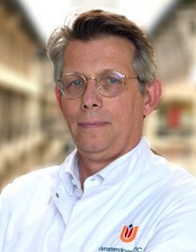 Dr. Mario Maas.