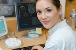 2021 11 19 16 30 1458 Radiographer Workstation Smiling 400