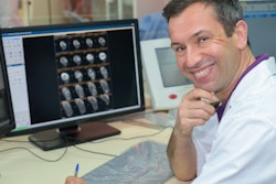 2020 02 24 23 52 4798 Doctor Radiologist Computers 400