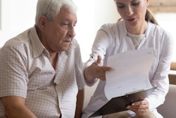 2022 08 15 21 07 6047 Medical Worker Consulation Female 400