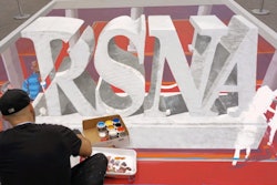 2022 12 15 00 46 4904 Rsna 2022 Artist