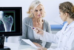 2023 01 27 02 08 1463 Hip Doctor Patient 400