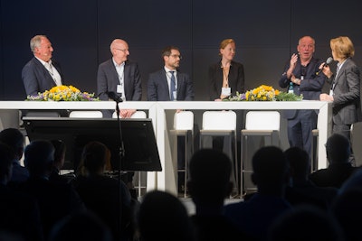 The panel discussion on AI included (from left to right) Prof. Debatin, Prof. Jörg Barkhausen, Prof. Konstantin Nikolaou, Prof. Bettina Baessler, Prof. Forsting, and Prof. Kuhl.