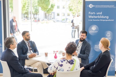 Brains trust: Martin Völker (head of science, promotion of young talent, and certification at the DRG, shown on left of photo) met on day 1 with Dr. Saif Afat, Ulrike Schiedt, Dr. Daniel Pinto dos Santos, and Prof. Baessler.