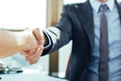 2019 12 19 17 57 7265 Business Man Handshake 400