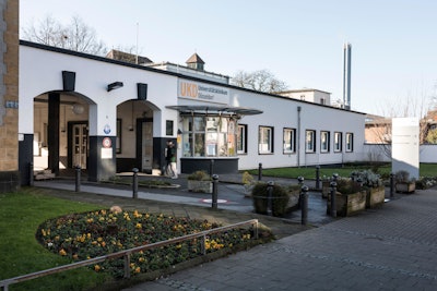 Dusseldorf University Hospital. Photo courtesy of Olaf Doering/Alamy Stock Photo.