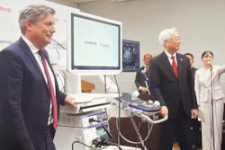 Toshio Takiguchi, president and CEO of Canon Medical Systems Corporation, and Frank Drewalowski, executive officer and endoscopic solutions division head at Olympus Corporation, officially launch the Aplio i800 EUS machine on 15 January.
