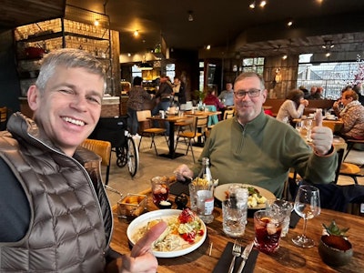 Jan Bosmans and Erik Ranschaert were both founding members of the editorial advisory board of AuntMinnieEurope.com.