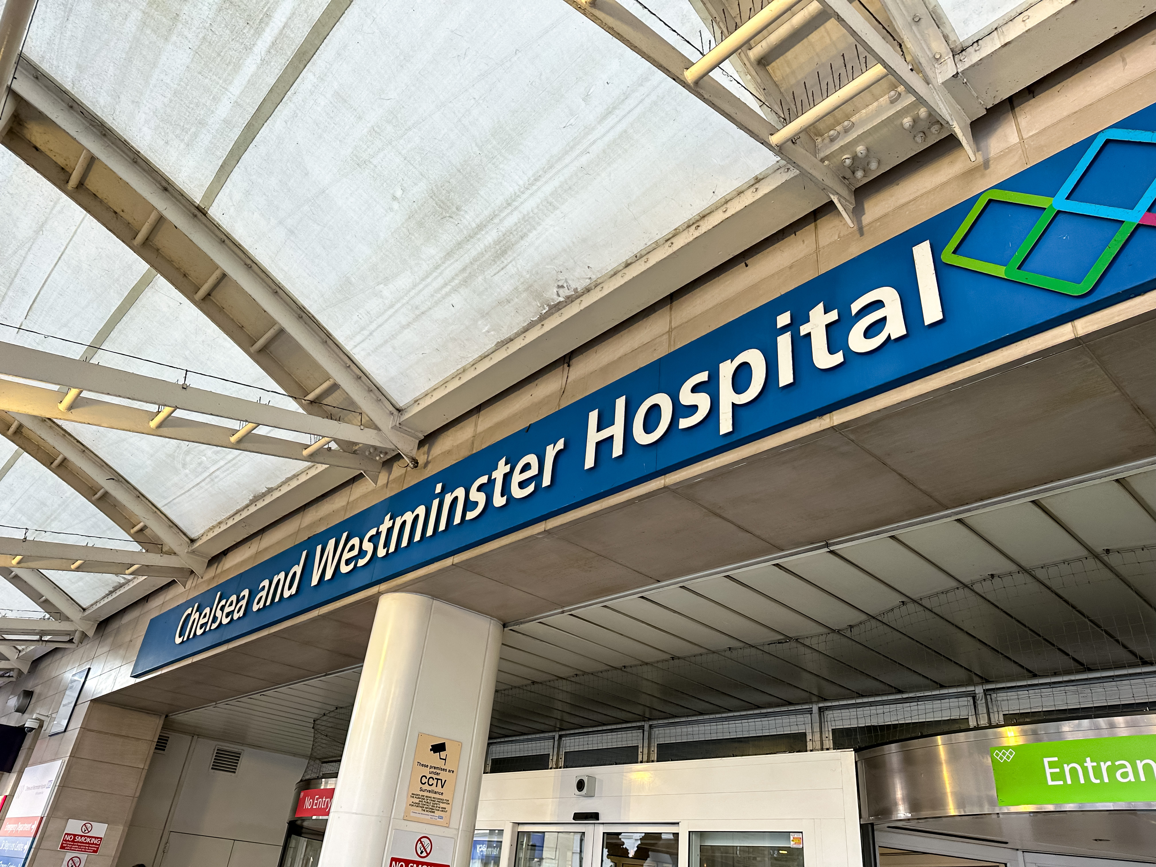 Mart&iacute;nez Higueros' errors occurred while she was a locum at the Chelsea and Westminster Hospital.