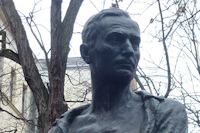 Austria Thomas Fig6 Statue Thumbnail