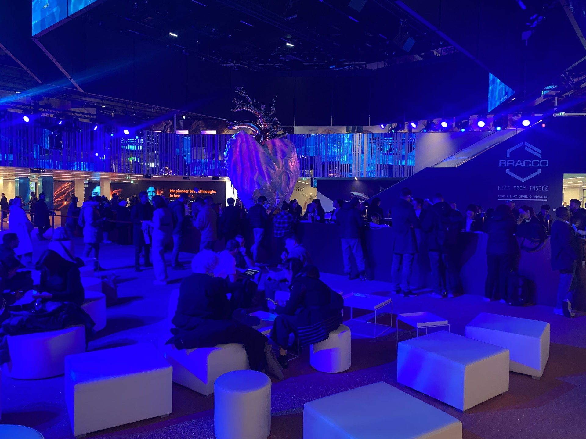 The lull before the storm: On the eve of ECR 2025, the atmosphere in the main registration area of ECR 2025 was relaxed and calm.